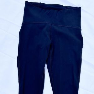 Lululemon Wunder Under High-Rise Crop black size 6